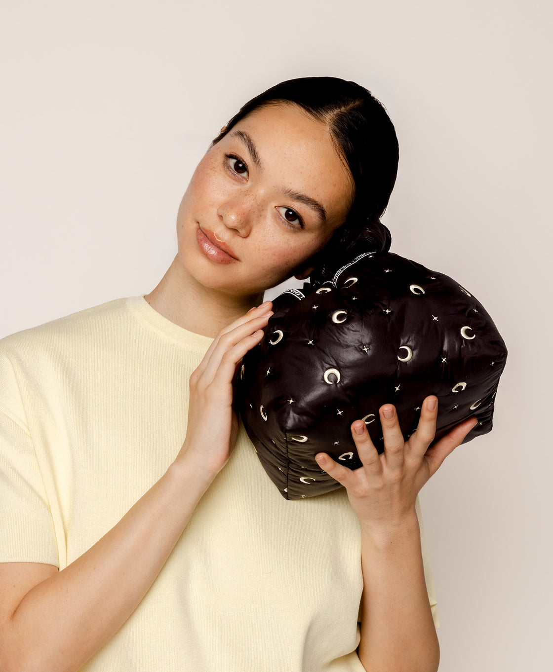 Luna Pouch Bag Caraa